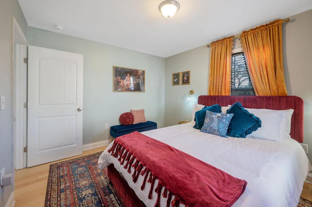 New Victorian Theme, 3Br, Lrg Backyard Close To Pnc Arena, Downtown, And Rdu Airport رالي المظهر الخارجي الصورة