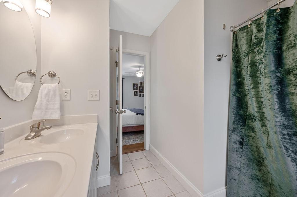 New Victorian Theme, 3Br, Lrg Backyard Close To Pnc Arena, Downtown, And Rdu Airport رالي المظهر الخارجي الصورة
